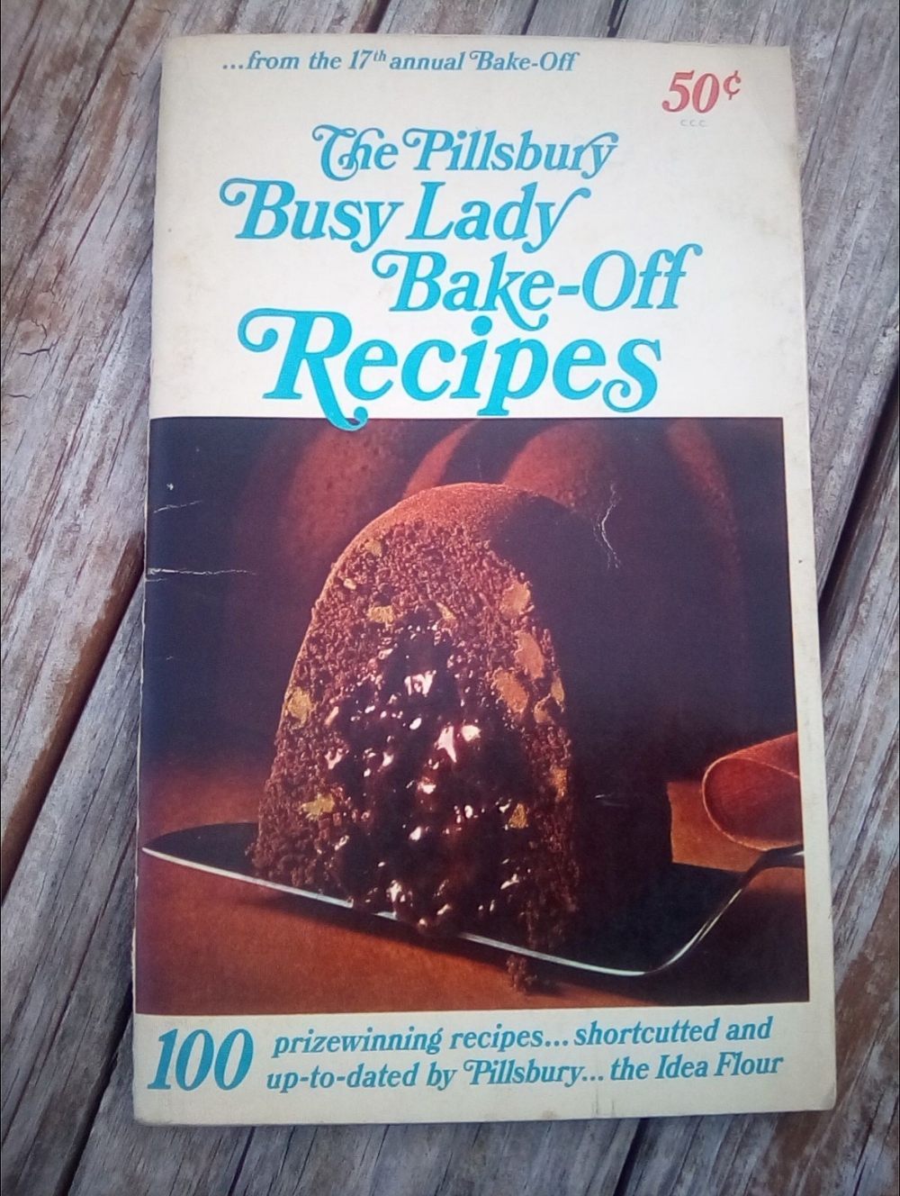 Pillsbury Busy Lady Bake-Off Recipes 1966 Vintage Cookbook